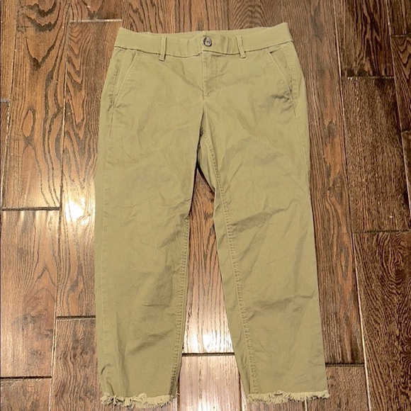 Loft girlfriend Chino size 8 petite Olive Green Casual Pants with raw hem - Picture 4 of 8